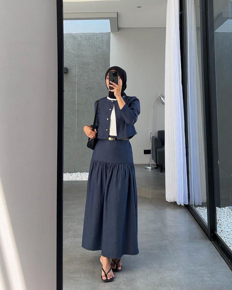 Oneset Blazer + Rok Dua Potong, Banyak Gaya.jpg